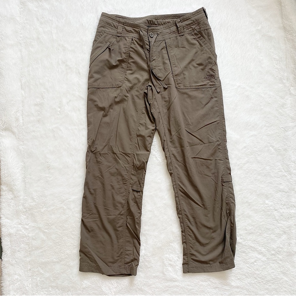 THE NORTH FACE | Khaki green straight leg low rise cargos 100% nylon